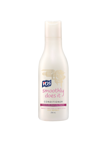 VO5 Smoothly Does It Conditioner 250ml